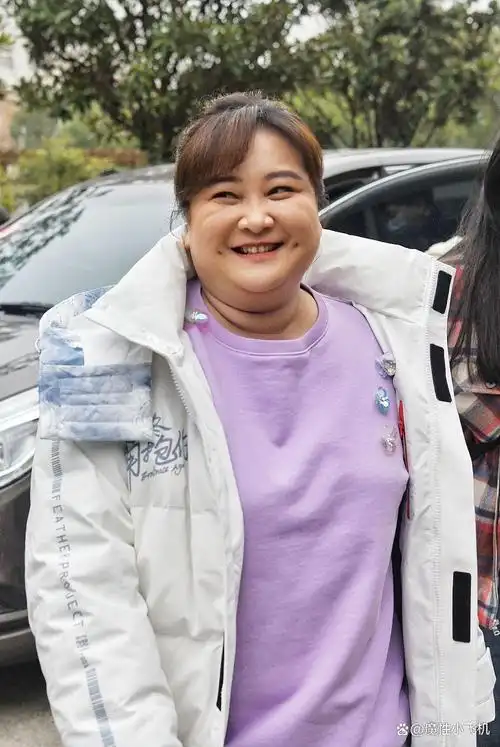 贾玲胖了50斤?网上传言满天飞,她晒照直接打脸!