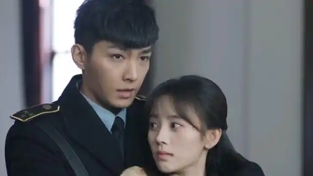 炎亚纶鞠婧祎新剧来袭,高甜撒糖虐恋相杀,背后抱羡煞网友