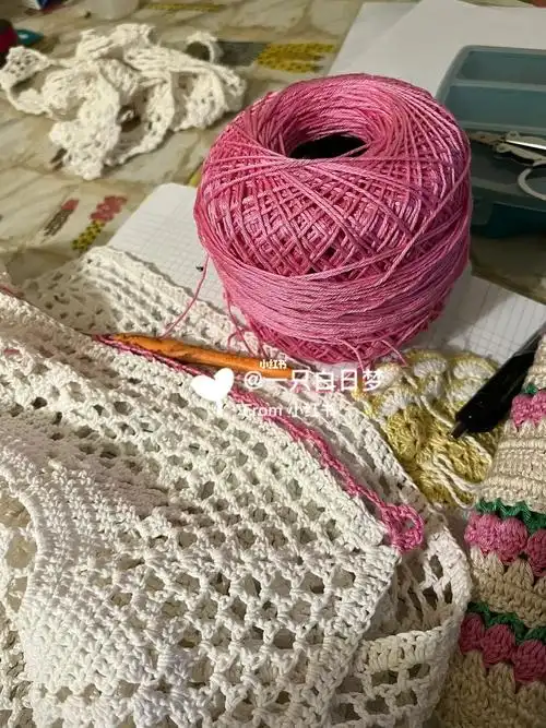 九片同花花片拼接而成#钩针毛线  #手工钩针编织  #钩针毯子  #毯子