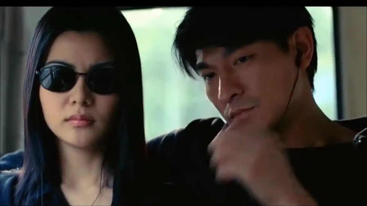 《暗战》刘德华与蒙嘉慧巴士上邂逅