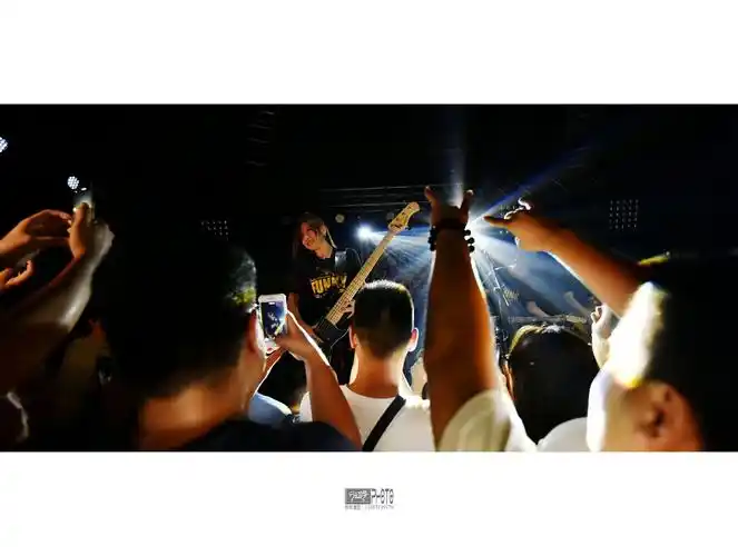 沐live house～布衣乐队