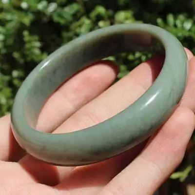 方言和田玉特惠新疆直闪石沙枣青籽料蓝色丝娟状光泽宽条手镯子x