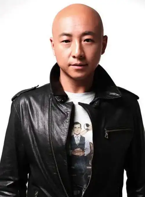 不过,从2008年主唱周晓鸥离开乐队后,一切辉煌也都戛然而止.