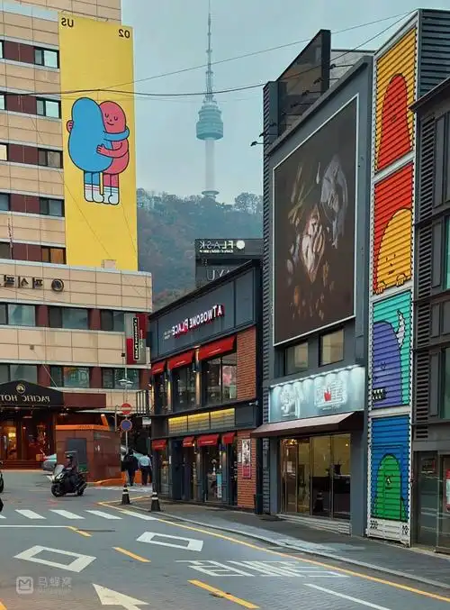 探秘韩国首尔明洞步行街:一站式购物,美食与文化的绝佳之地