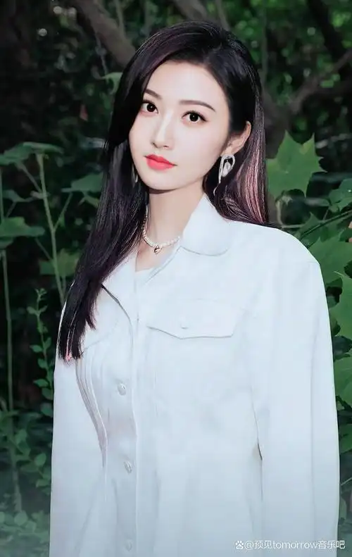 长相甜美的女明星景甜