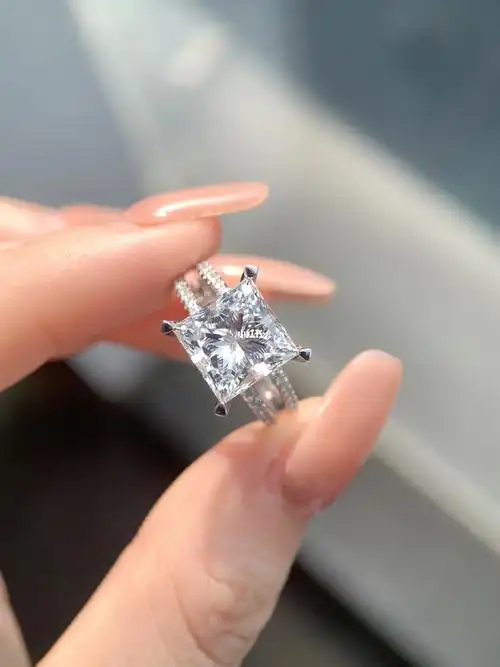 5克拉公主方钻戒上新