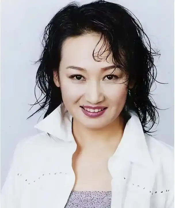 腾格尔老婆现在有孩子吗(离婚后不再嫁人)(25)