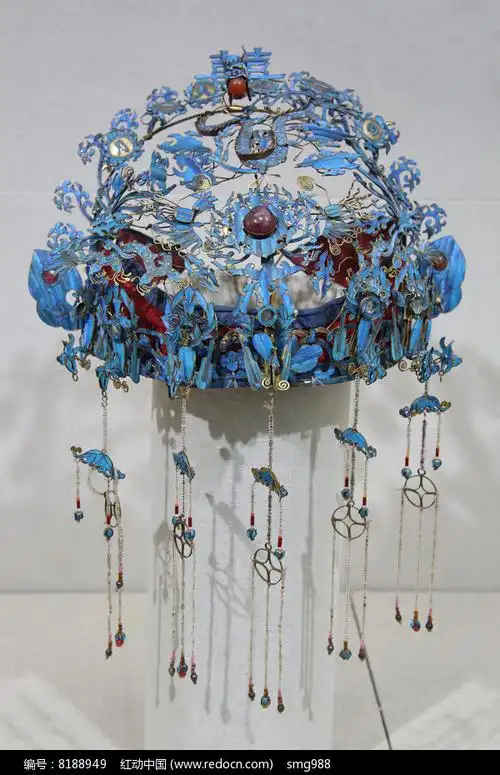 清代银点翠一品夫人云龙凤冠