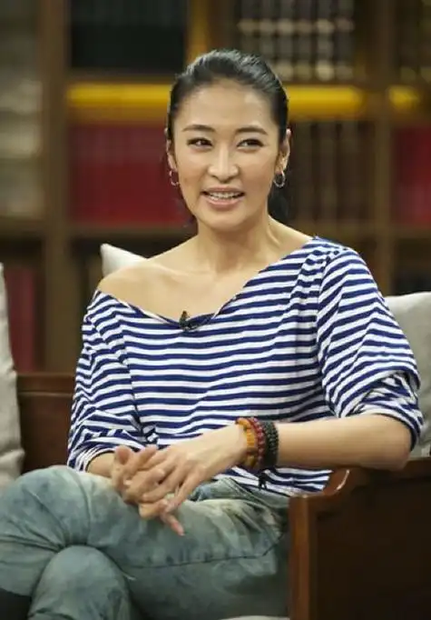 演员梁静和导演丈夫结婚17年一儿一女家庭幸福