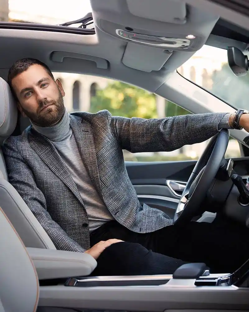 西装大叔来袭,满屏的荷尔蒙,帅到不行的腔调果然够爷们儿