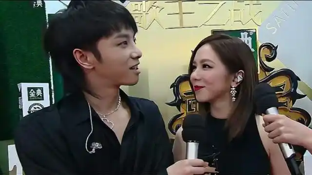 华晨宇90后歌王又帅又可爱邓紫棋挪不开眼张碧晨看到该吃醋了