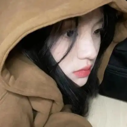 简单普通的头像女