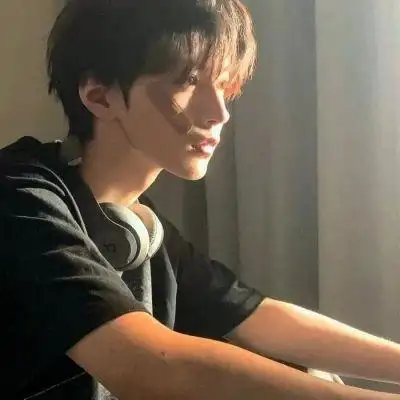 好看的qq男生头像帅气真人超酷男生个性气质时尚头像图片