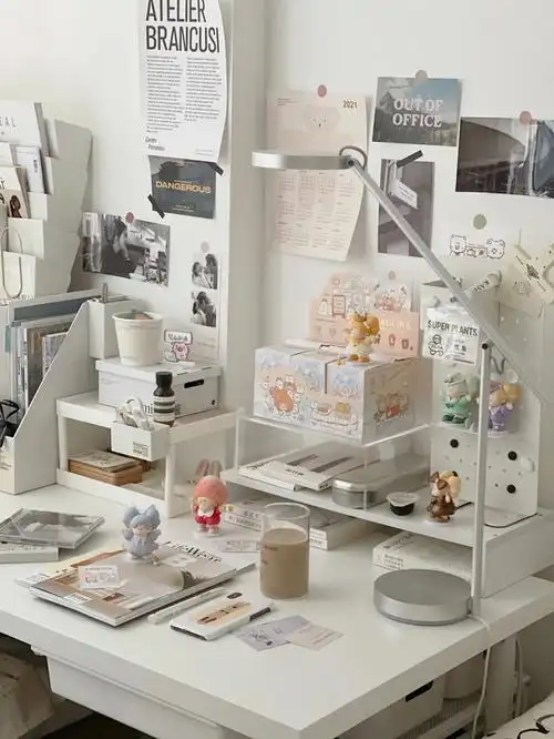 书桌日常甜甜的奶油味桌面