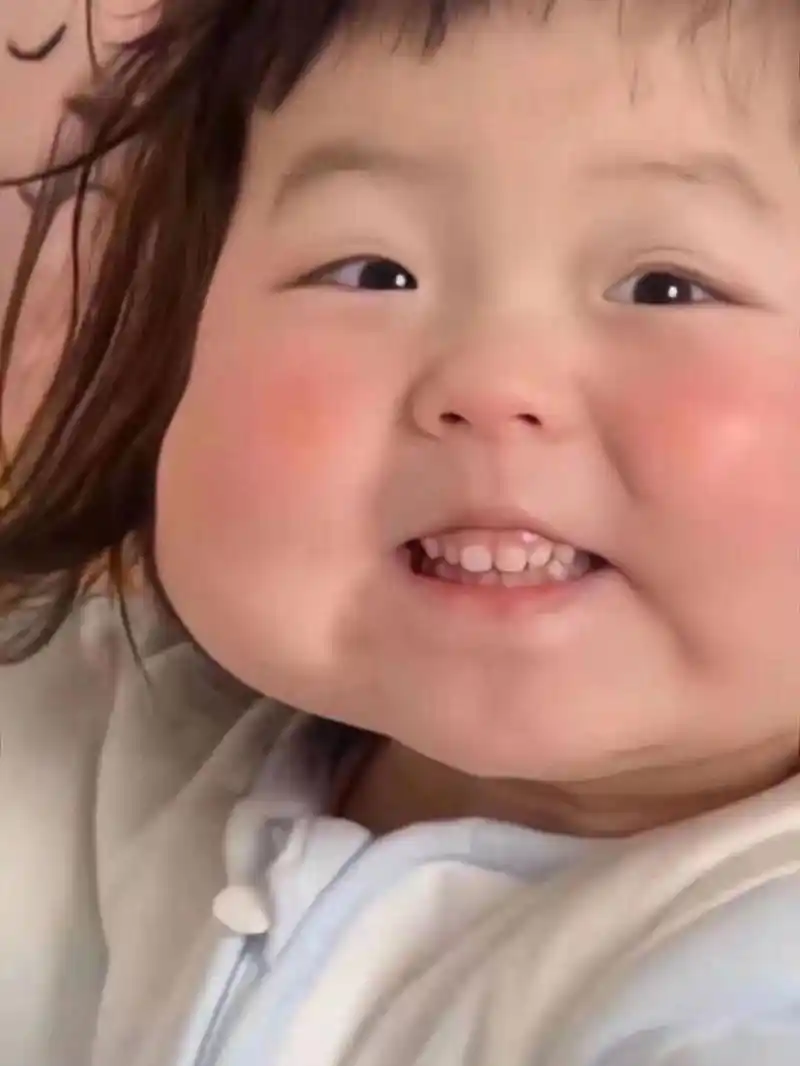 萌娃壁纸锁屏套图 太可爱了吧 676767