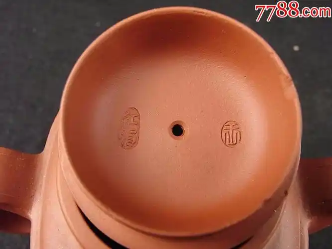 回流王红娟早期精品刻绘山村通景牛盖紫砂壶