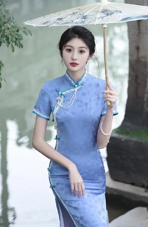 夏季新中式连衣裙平时可穿蓝色素雅纯欲风丝绸～#旗袍写真##旗袍美女