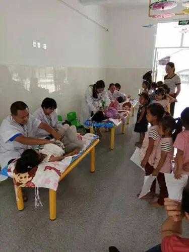 幼儿健康成长保驾护航-----自治县幼儿园威远分园2017年幼儿健康体检