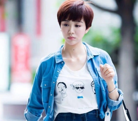 姜妍在《美好生活》中一直在玩斗地主,金主爸爸到底给你多少代言费?