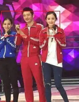 当1米68杨颖撞上1米67杨幂,站在一块后,网友:谎报身高尴尬不?