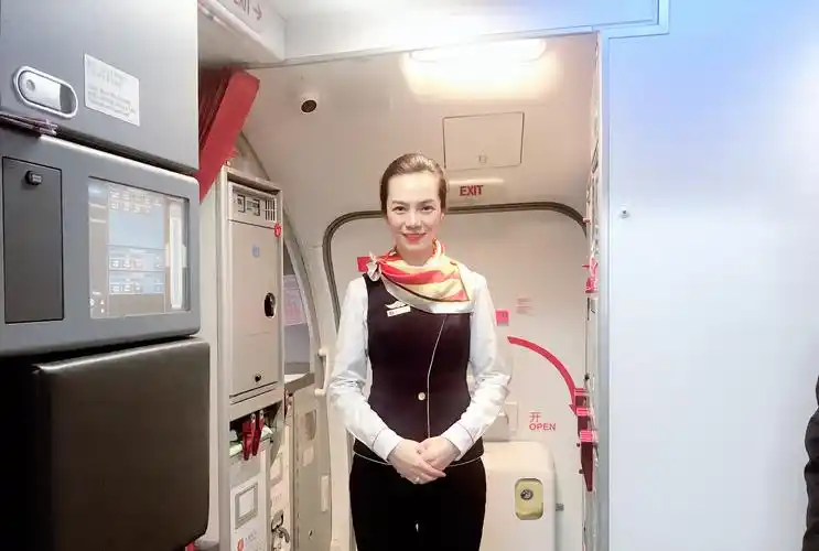 长安航空集体和个人荣获民航局多项表彰