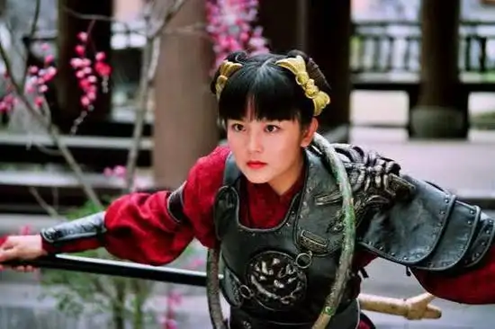 哪吒本来的身体与莲花化身,哪个更好?