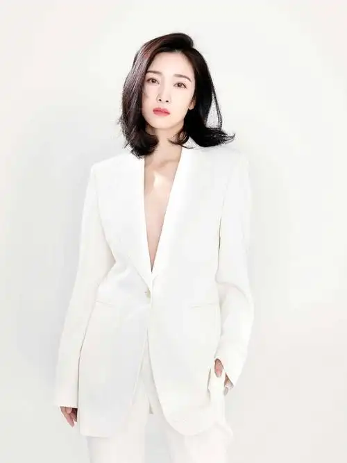 温州三家人今日开播王妍苏气场全开挑战职场精英