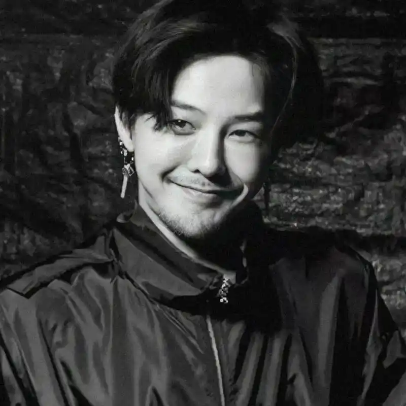 或许,你相信一见钟情吗#权志龙 #权志龙高清壁纸 #fyp - 抖音