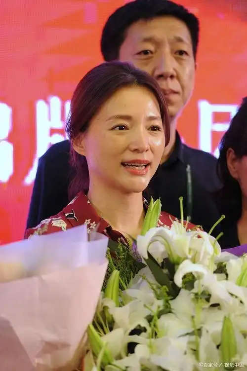 中央电视台主持人董卿用实力征服了观众,非常受大众喜爱!