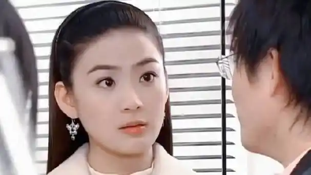 《放羊的星星》,一部剧换20对耳环,美貌与演技并存的欧雅若,真是让人