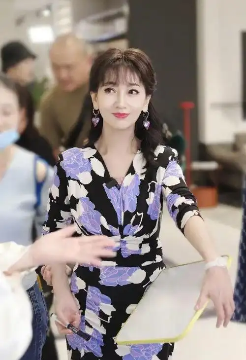 70岁赵雅芝体重不到100饮食曝光他坦言减肥方法并不难