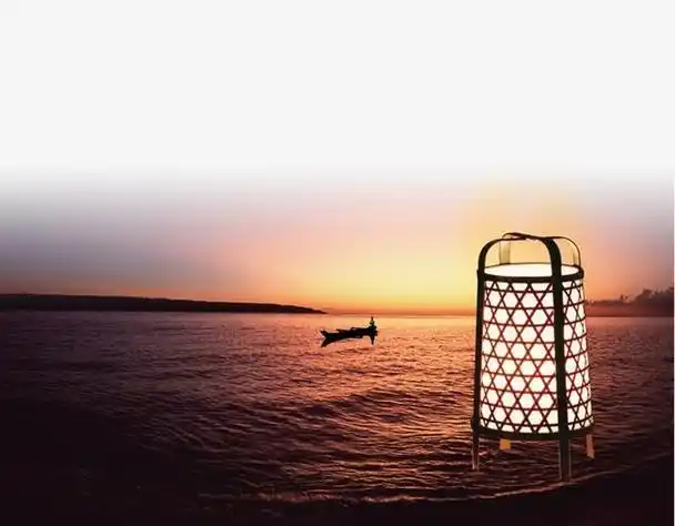 在人生的旅途中,理想如同一盏明灯,照亮前行的路途,激励我们奋勇向前