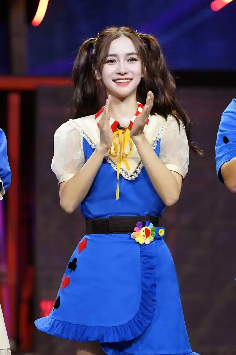 > angelababy《奔跑吧》双马尾造型图片(8/9)