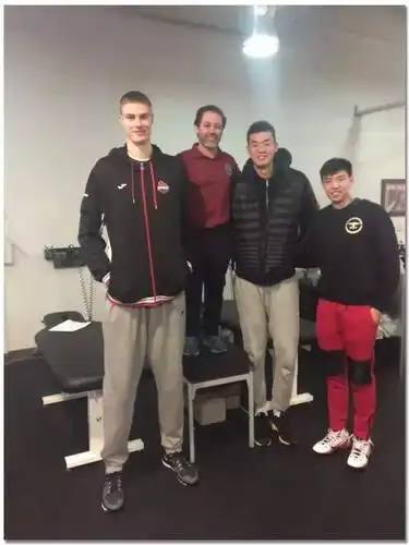 李慕豪赴美特训或3月底回国 特训师曾陪练詹姆斯