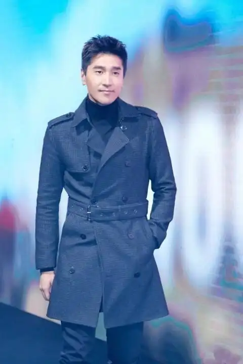 [帅哥照片]帅气的赵又廷品牌活动写真图片(1/3)-小虾米