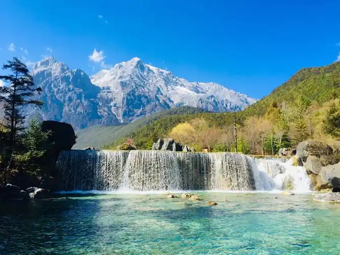 玉龙雪山我来了,不虚此行!登上了海拔4680米的高度.