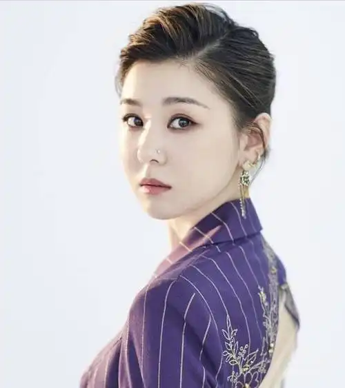 演员李小萌与王雷相爱多年从不拍吻戏如今过得怎样了