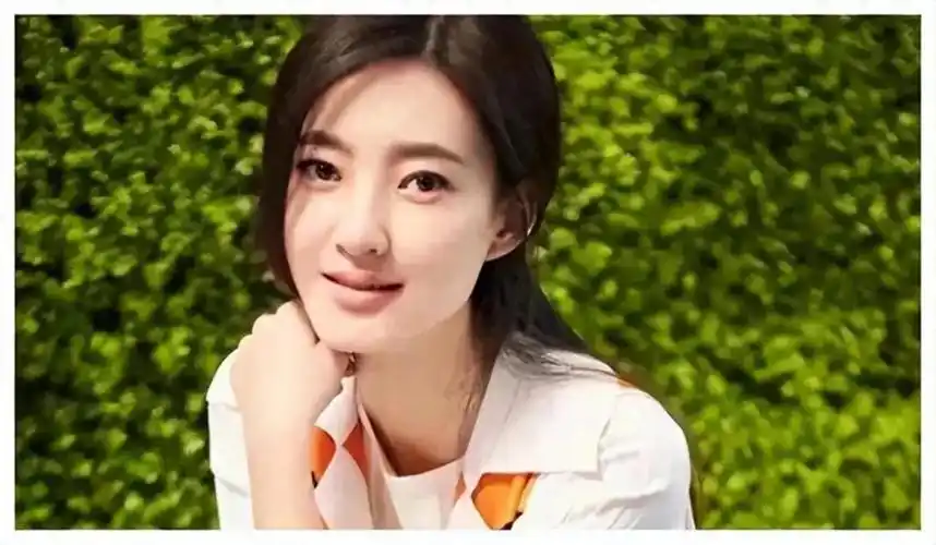 王丽坤与他同居 8 年,他却转身与别人结婚