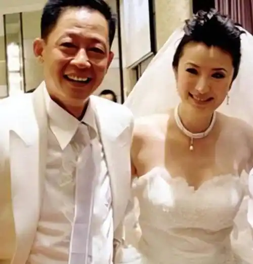 王志文妻子陈坚红:名模出身身家过亿却嫁给大10岁男人却被欺负