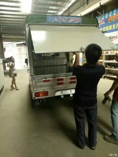 转让9成新五菱荣光双排车棚