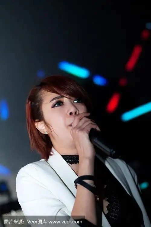 泰国摇滚女歌手