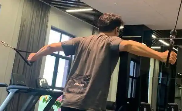 原创有一种中年男星叫段奕宏47岁身材超惊艳这才是真正的不老男神