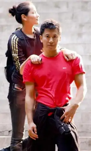 瞿颖晒与毛宁旧照网友那时你们都还那么年轻