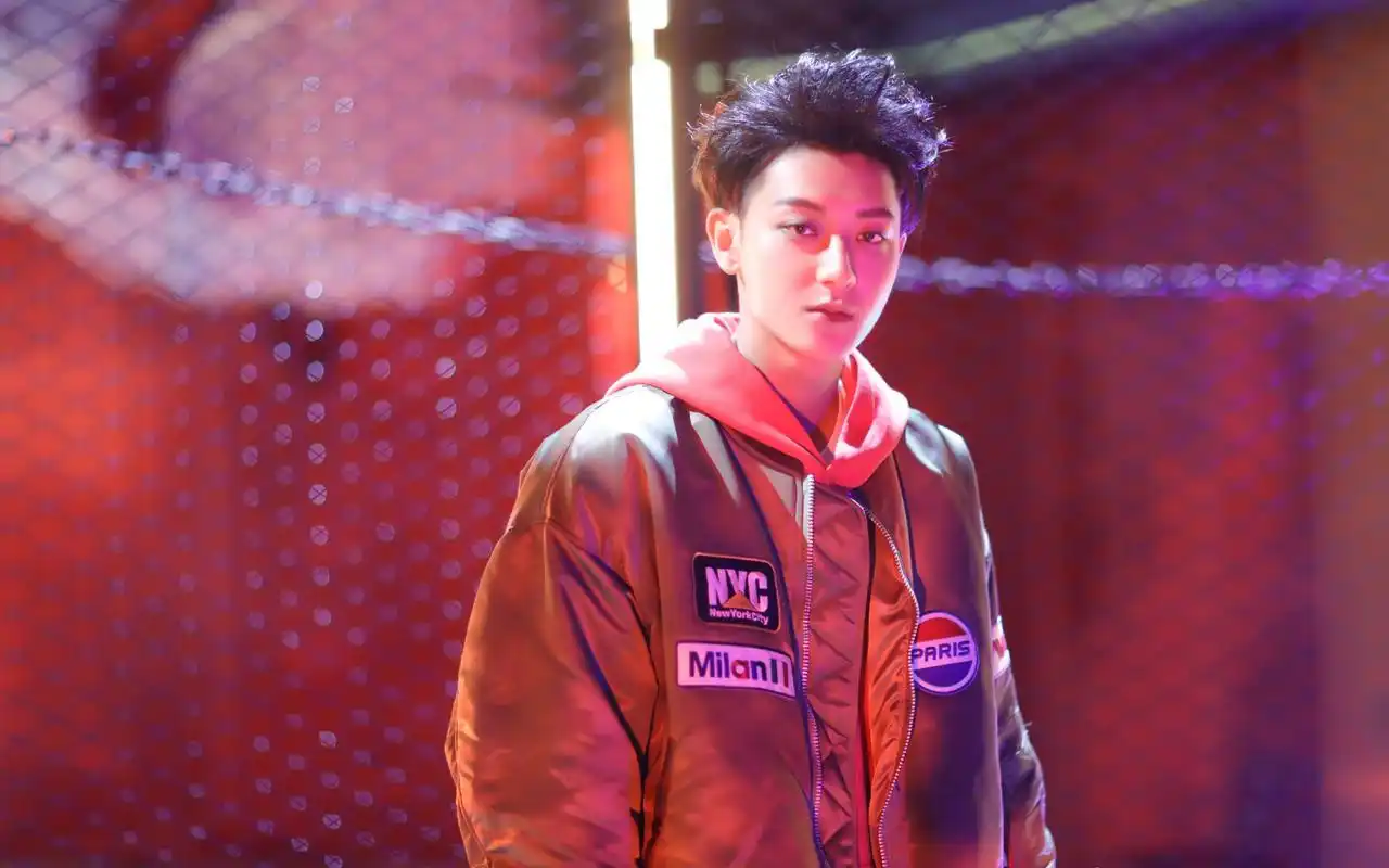 黄子韬《这就是街舞》帅气写真高清壁纸