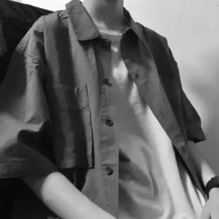 0 半身控男生黑白头像图片,这种风格太潮流了吧