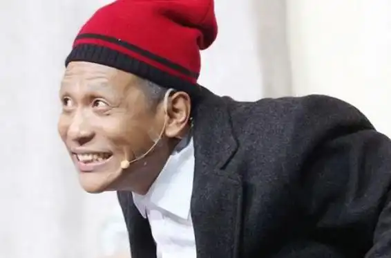 樱桃红宋小宝原名宋宝利,是我国著名的喜剧演员,也是中国十大小品演员