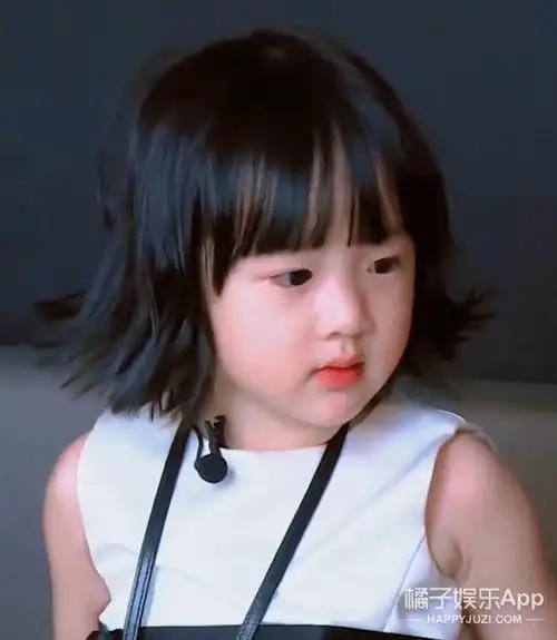 还记得吴尊的女儿neinei吗?12岁成高挑美少女?