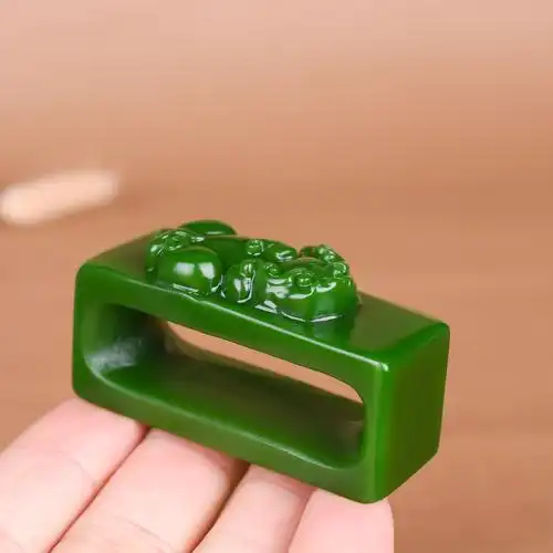 玉石转运和田碧玉新疆辟邪貔貅皮带扣