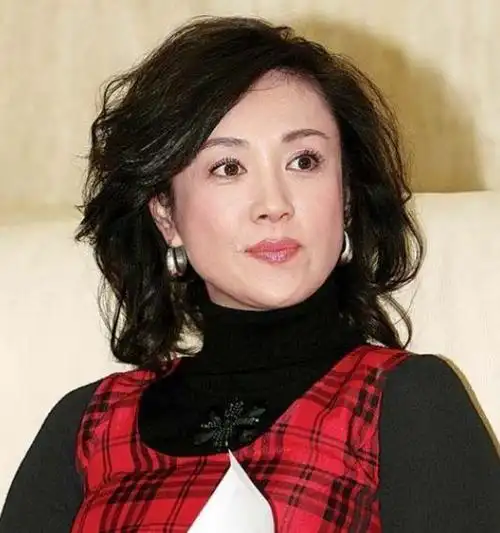 有一种"整容"叫傅艺伟剪短发,曾经最美的妲己,如今却判若两人