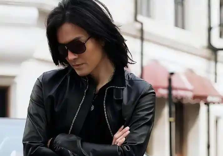 邵美琪:7年师生恋无果,与郑伊健相恋被夺爱,单身背后有泪水_戚其义